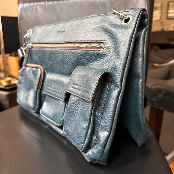 Matt & Nat messenger bag - Picture 2 of 8